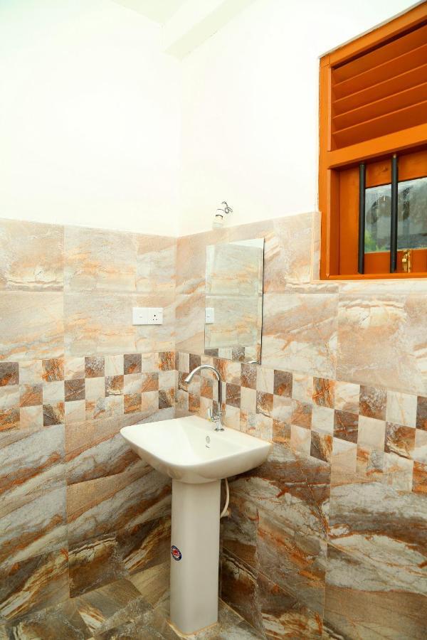 Global Lake Villa Хикадува Екстериор снимка