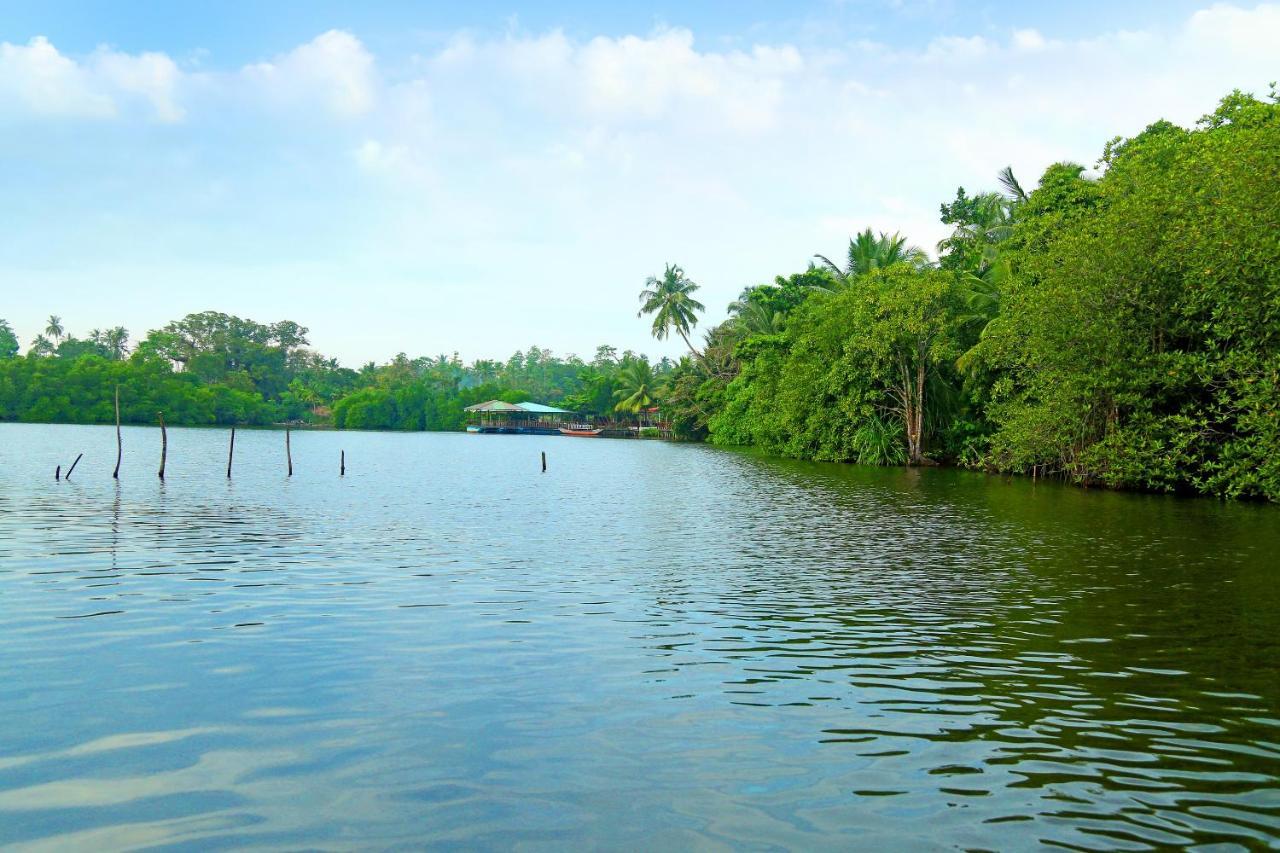 Global Lake Villa Хикадува Екстериор снимка